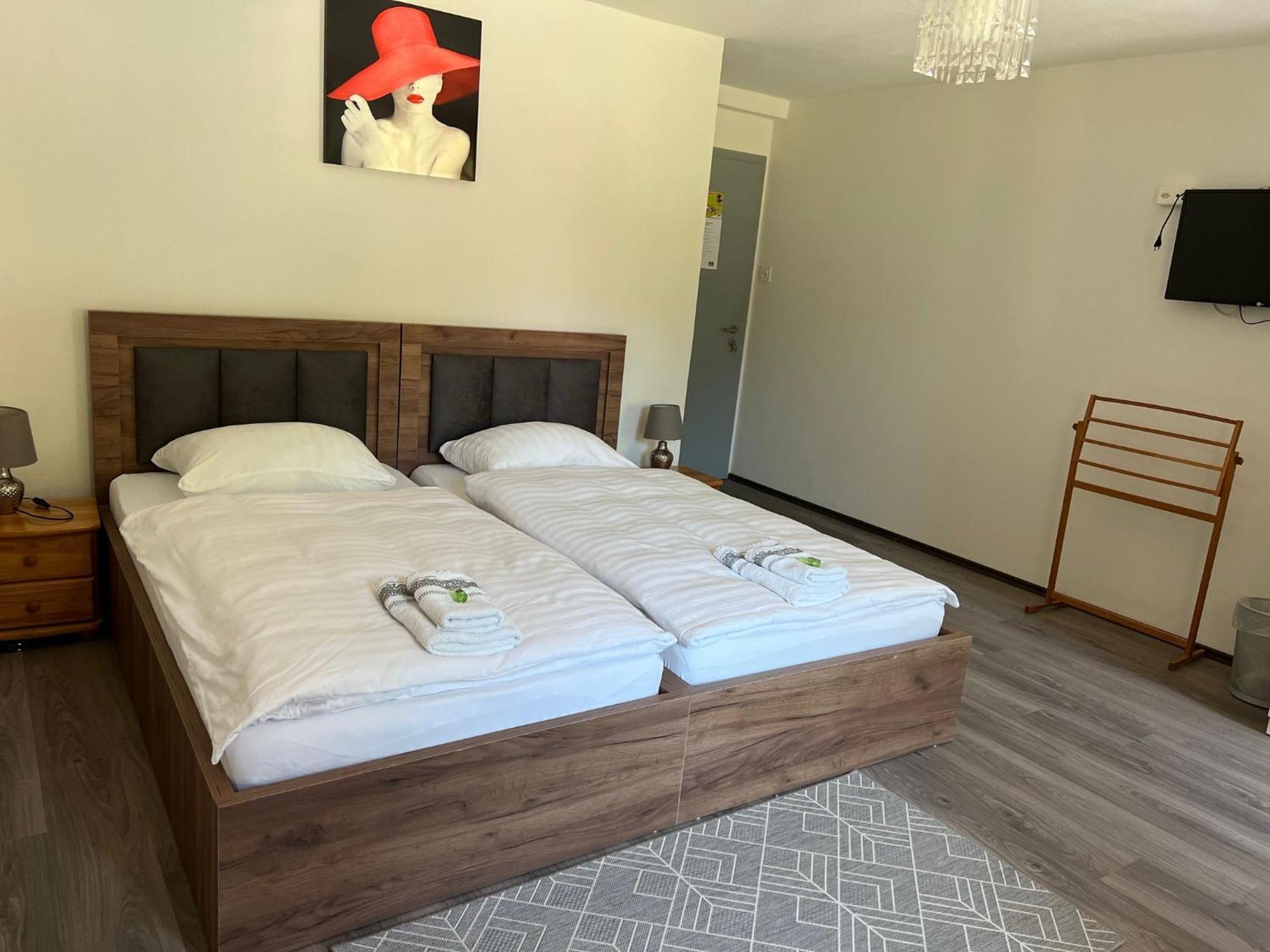 Hotel Restaurant Du Moulin Fleurier المظهر الخارجي الصورة